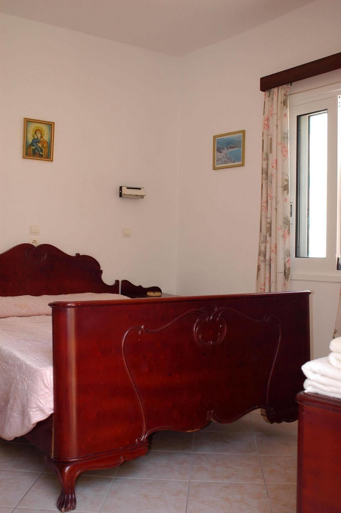 קרפאטוס Avra Rooms מראה חיצוני תמונה