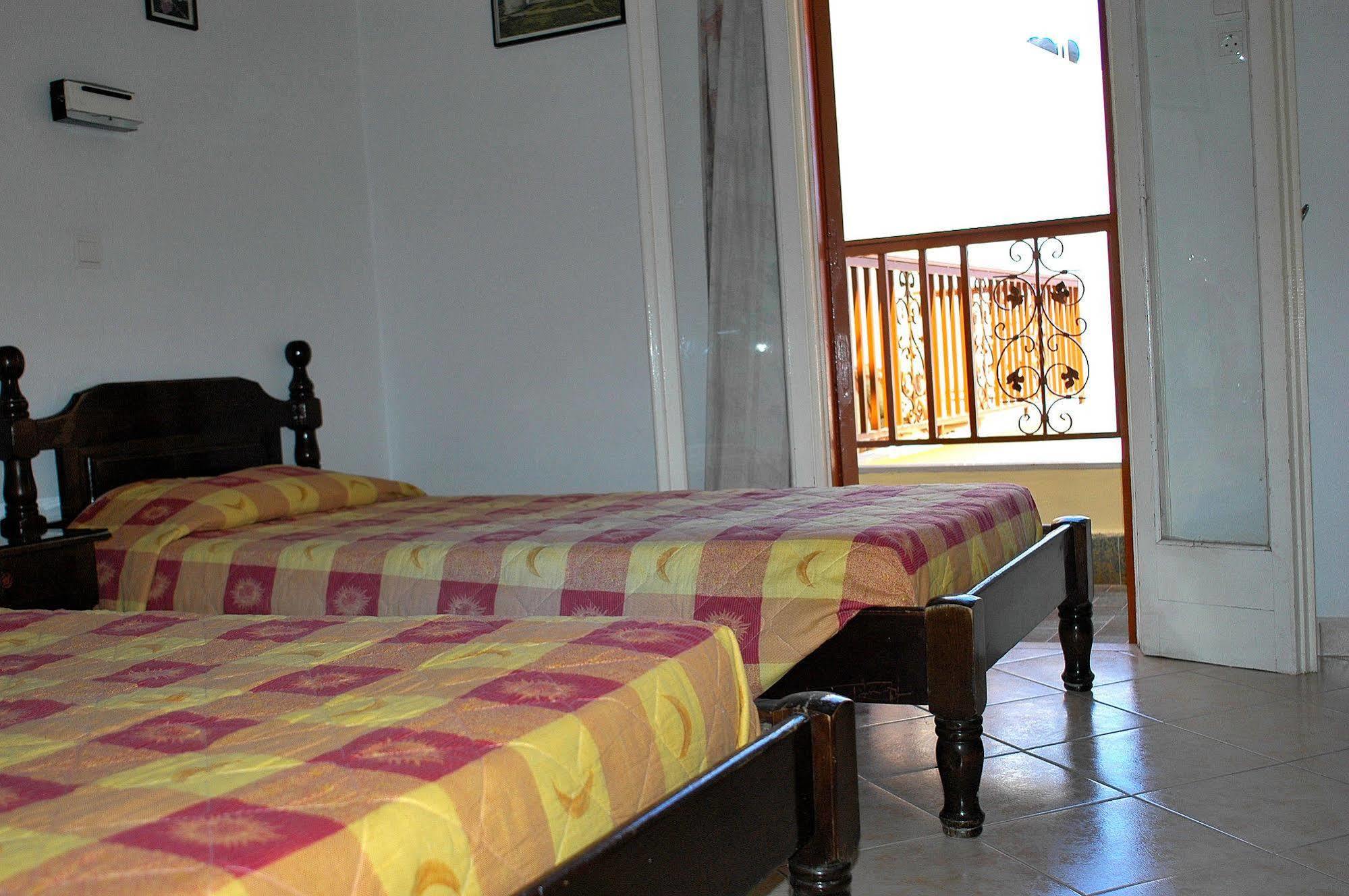 קרפאטוס Avra Rooms מראה חיצוני תמונה